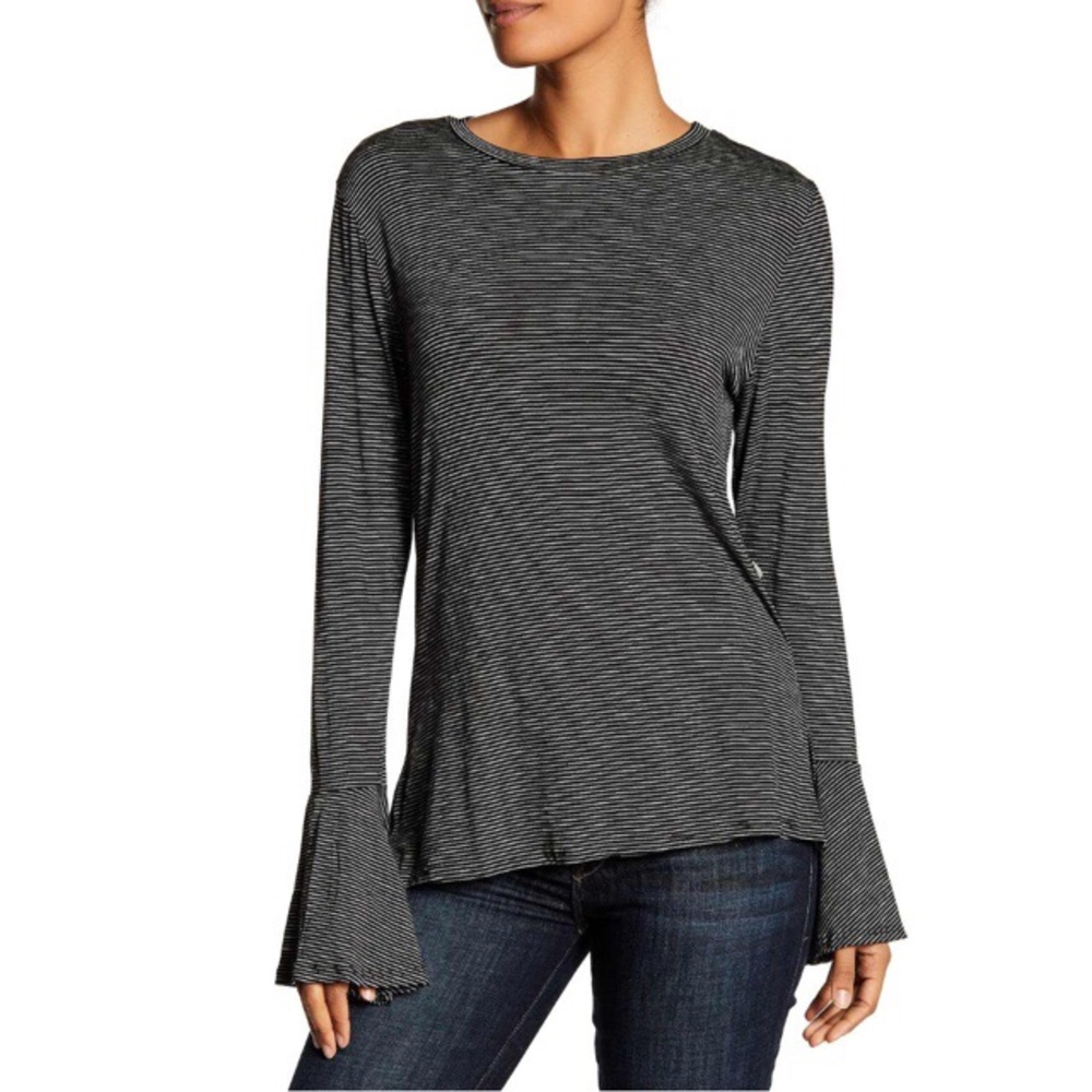 NWT | NYTT | Bell Sleeve Tee | XS